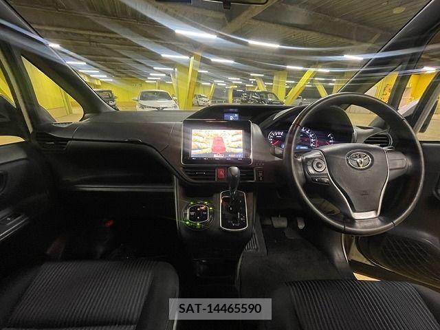 Toyota VOXY 2015-01 221001-1