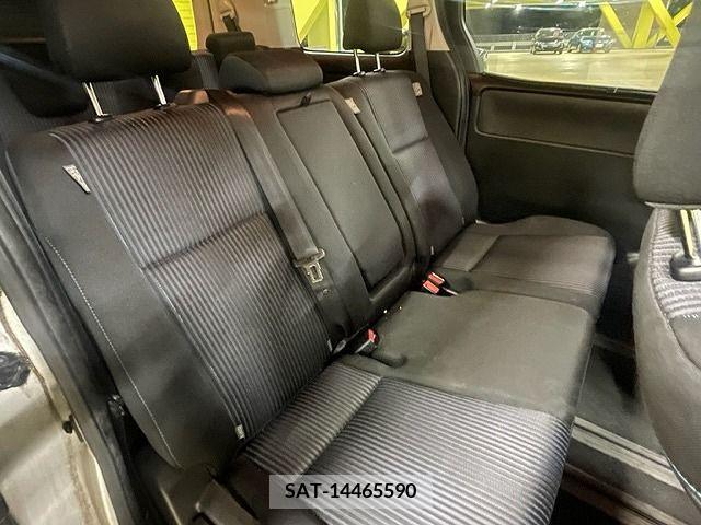 Toyota VOXY 2015-01 221001-9
