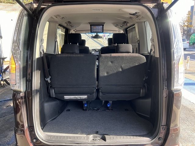 Nissan SERENA 2016-06 188641-23
