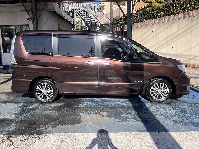 Nissan SERENA 2016-06 188641-7