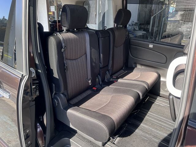 Nissan SERENA 2016-06 188641-26
