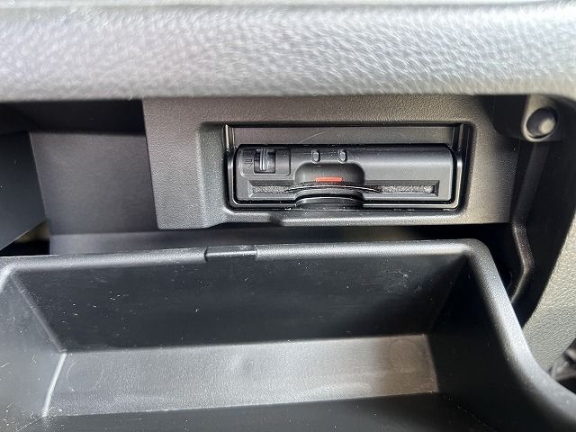Nissan SERENA 2016-06 188641-10