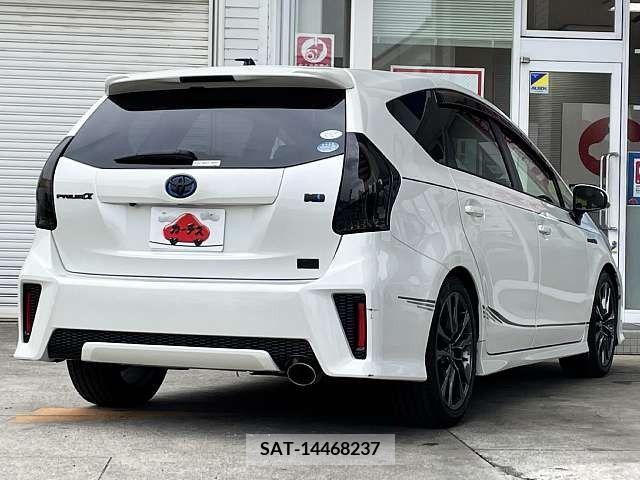Toyota PRIUS ALPHA 2015-03 366770-2