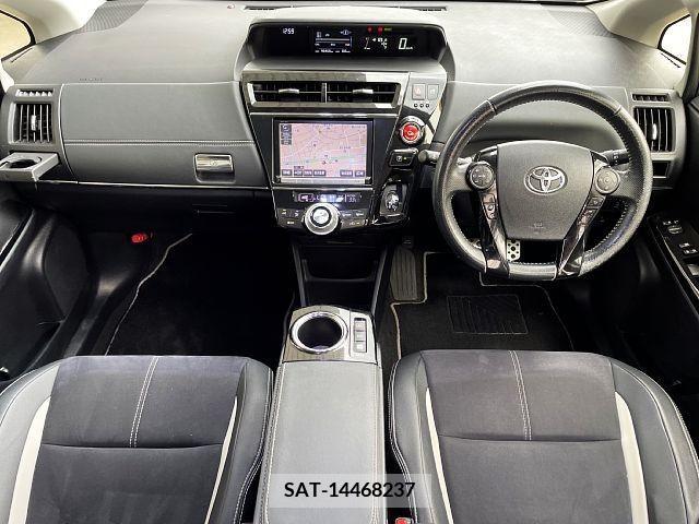 Toyota PRIUS ALPHA 2015-03 366770-1
