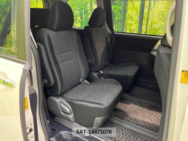 Toyota VOXY 2011-07 344804-9