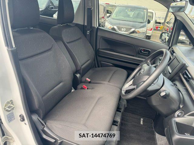 Mazda FLAIR 2020-03 214788-6