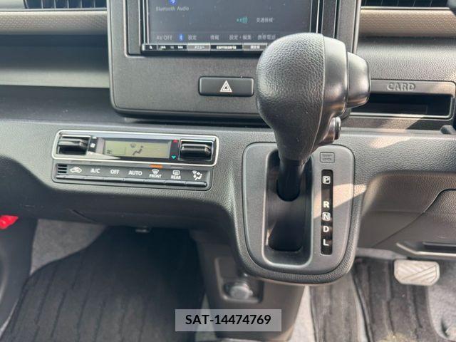 Mazda FLAIR 2020-03 214788-9