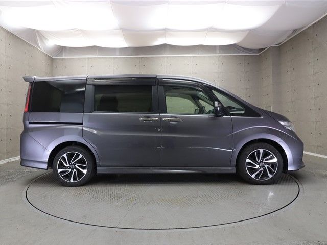 Honda e 2015-07 7870-22