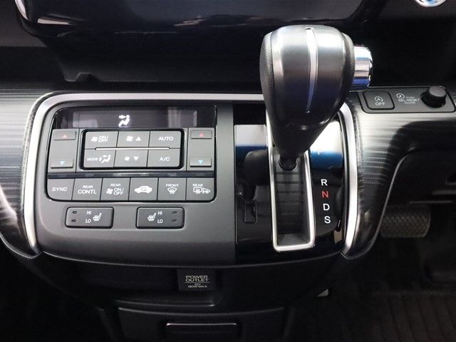 Honda e 2015-07 7870-13
