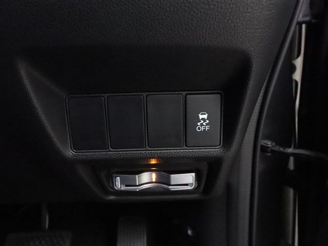 Honda e 2015-07 7870-12