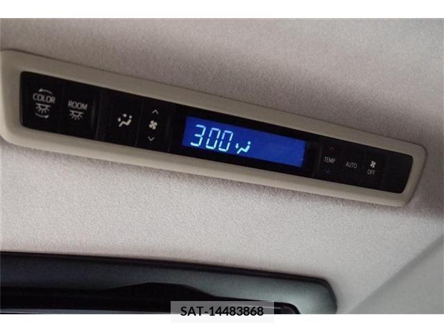 Toyota VELLFIRE 2017-04 209643-12