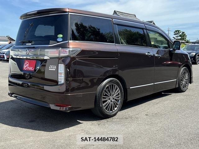 Nissan ELGRAND 2019-05 346089-18