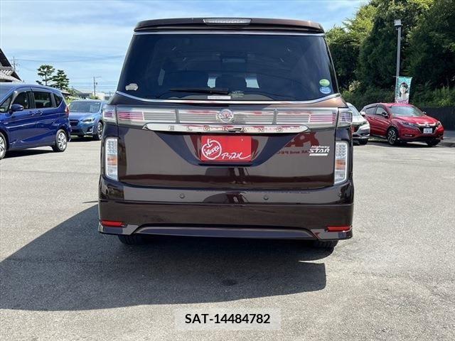 Nissan ELGRAND 2019-05 346089-17