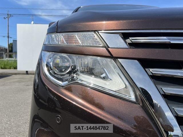 Nissan ELGRAND 2019-05 346089-23