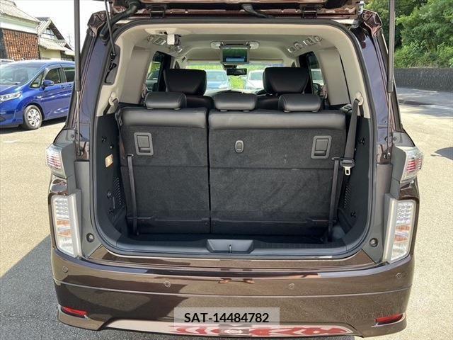 Nissan ELGRAND 2019-05 346089-9