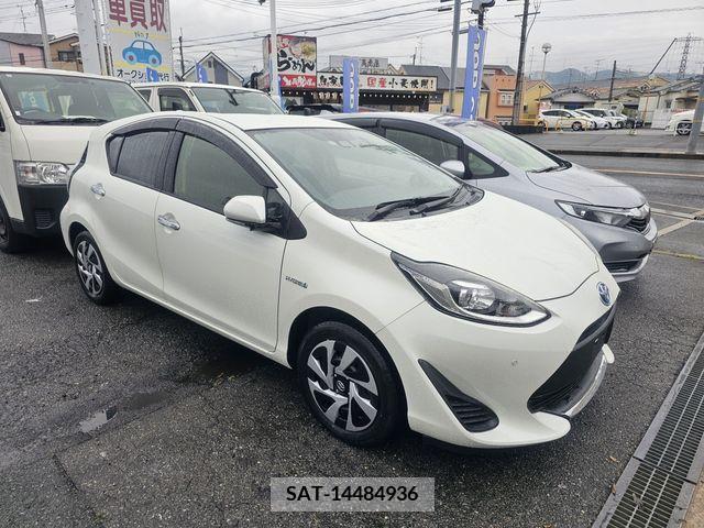 Toyota AQUA 2019-11 261105-0