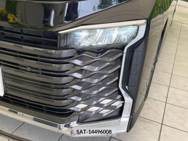 Toyota VOXY 2022-03 332957-11