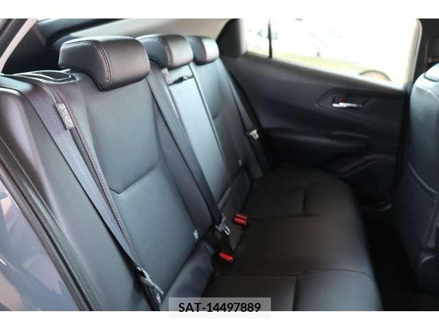 Toyota PRIUS 2024-01 366498-19