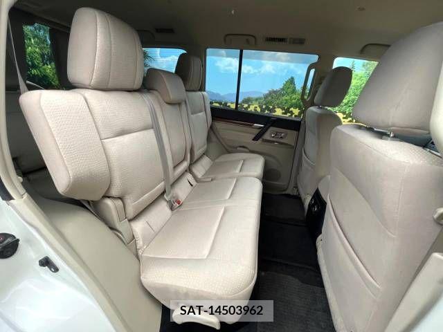 Mitsubishi PAJERO 2007-06 381161-8
