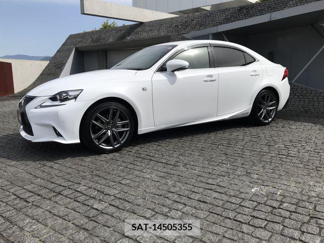 Lexus IS 2014-12 297918-1