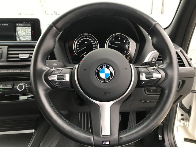 Bmw 1 SERIES 2018-05 11004-9