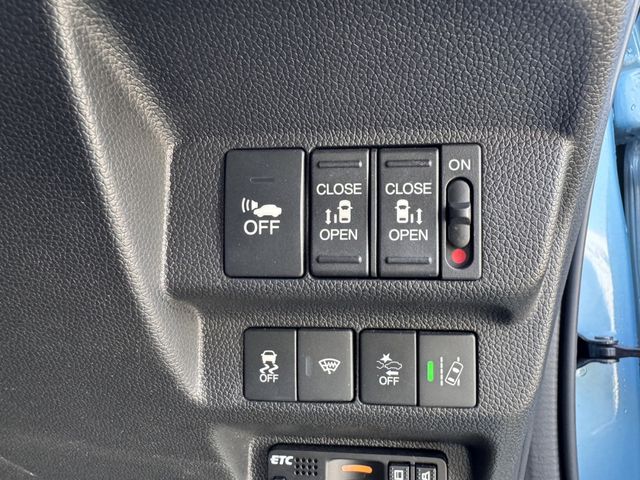 Honda FREED HYBRID 2017-09 195523-13