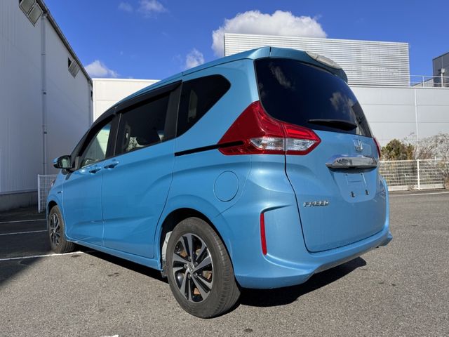 Honda FREED HYBRID 2017-09 195523-4