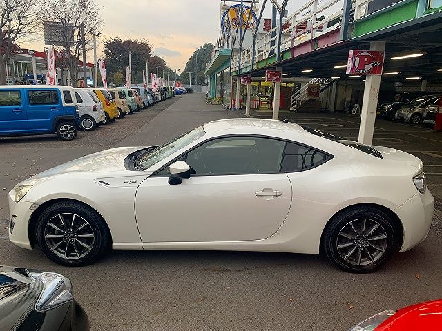 Toyota 86 2013-03 187205-10