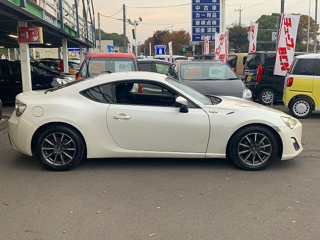 Toyota 86 2013-03 187205-4