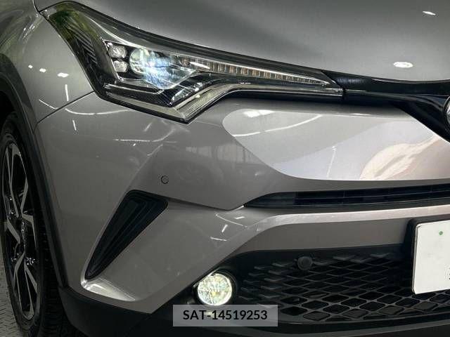 Toyota C-HR 2017-06 357760-13