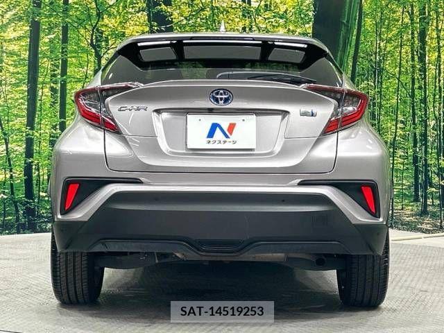 Toyota C-HR 2017-06 357760-17