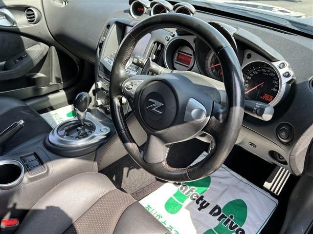 Nissan FAIRLADY Z 2010-05 1300-12