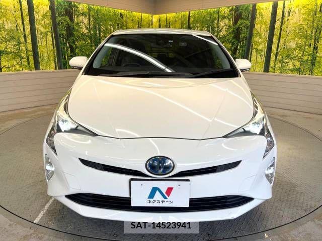 Toyota PRIUS 2018-10 281778-15