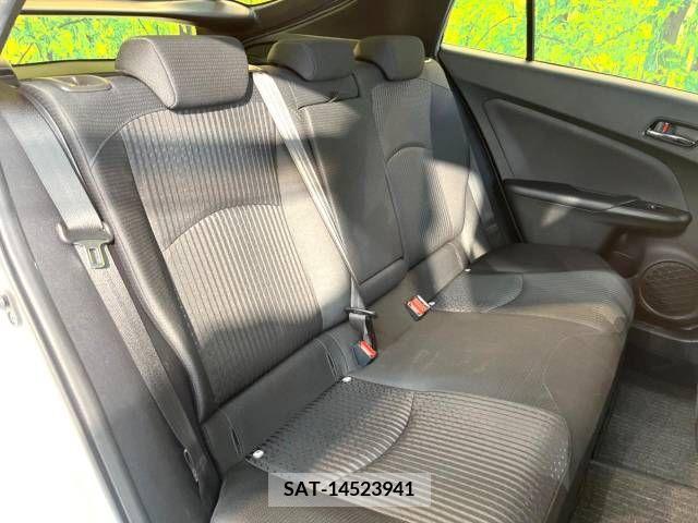 Toyota PRIUS 2018-10 281778-10