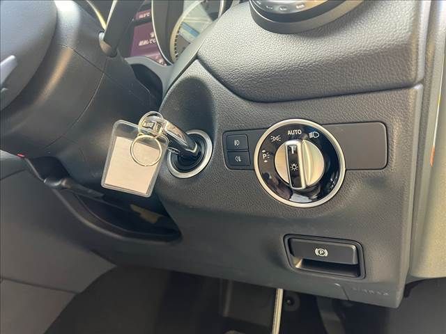 Mercedes Benz GLA-CLASS 2016-06 181429-9