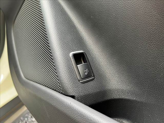 Mercedes Benz GLA-CLASS 2016-06 181429-13