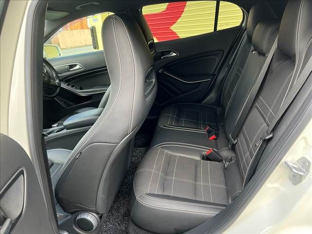 Mercedes Benz GLA-CLASS 2016-06 181429-7