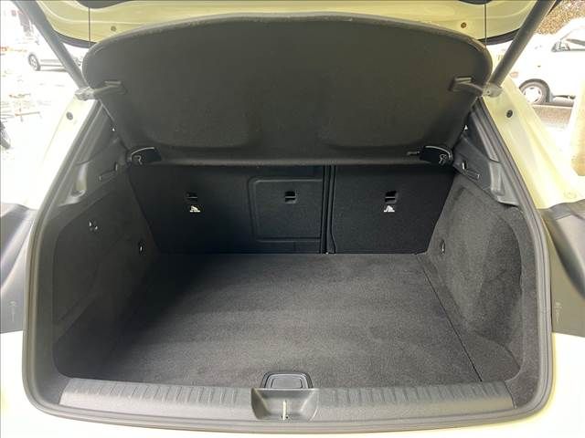 Mercedes Benz GLA-CLASS 2016-06 181429-15