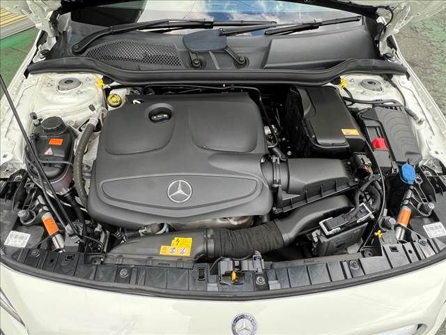 Mercedes Benz GLA-CLASS 2016-06 181429-26