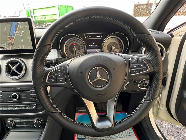 Mercedes Benz GLA-CLASS 2016-06 181429-14