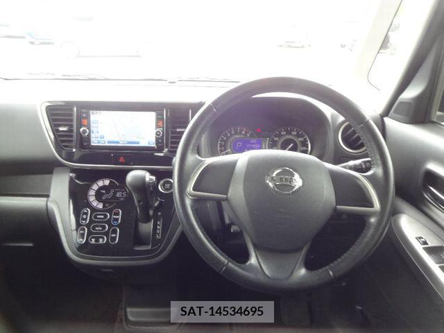 Nissan ROOX 2015-03 323776-12
