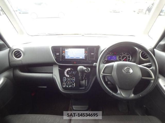 Nissan ROOX 2015-03 323776-2