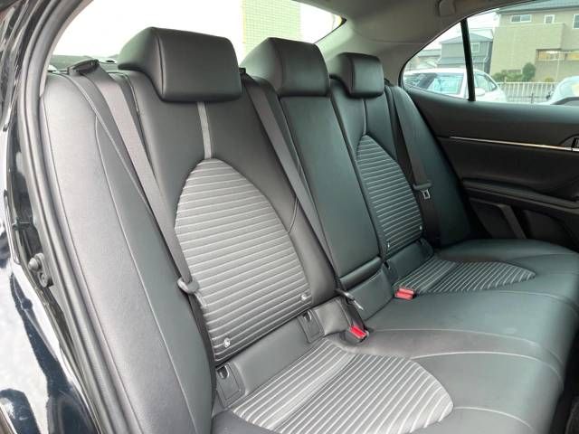 Toyota CAMRY HYBRID 2019-02 192716-9