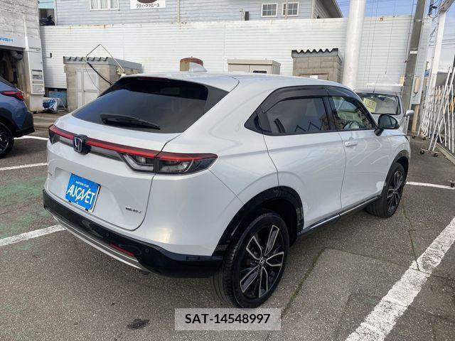 Honda VEZEL 2021-06 240970-1