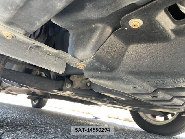 Toyota VOXY 2012-02 370374-26