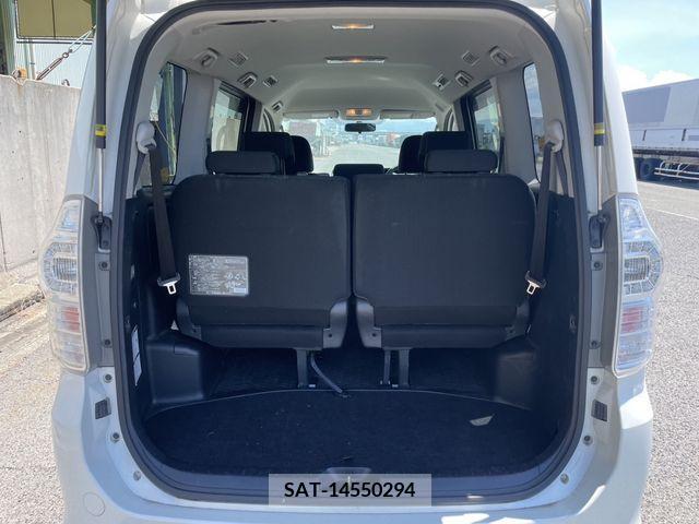 Toyota VOXY 2012-02 370374-22