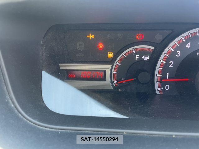 Toyota VOXY 2012-02 370374-17