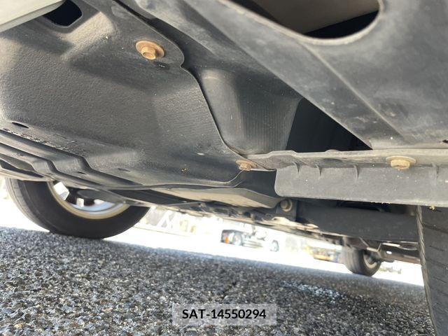 Toyota VOXY 2012-02 370374-28