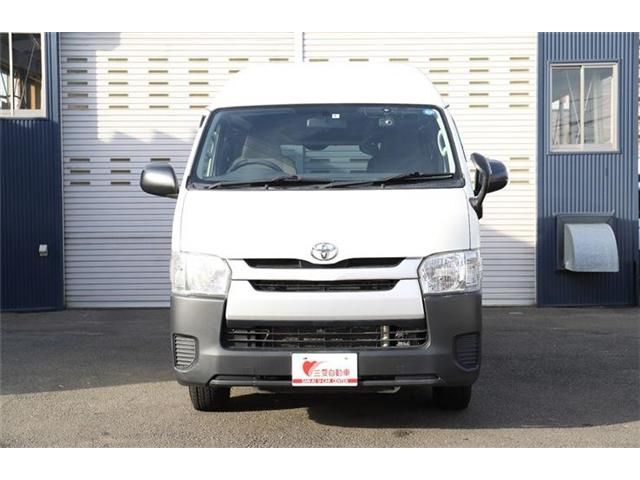 Toyota REGIUSACE VAN 2017-03 12465-1
