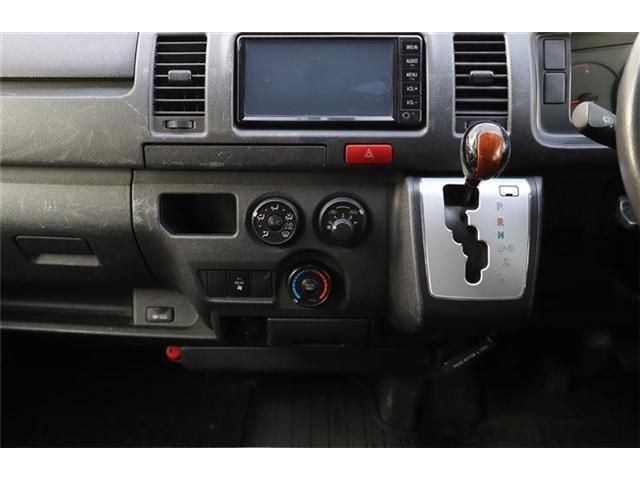 Toyota REGIUSACE VAN 2017-03 12465-7